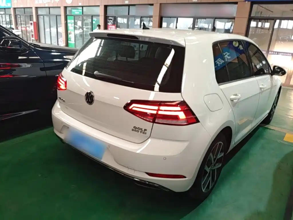 Volkswagen Golf 2020