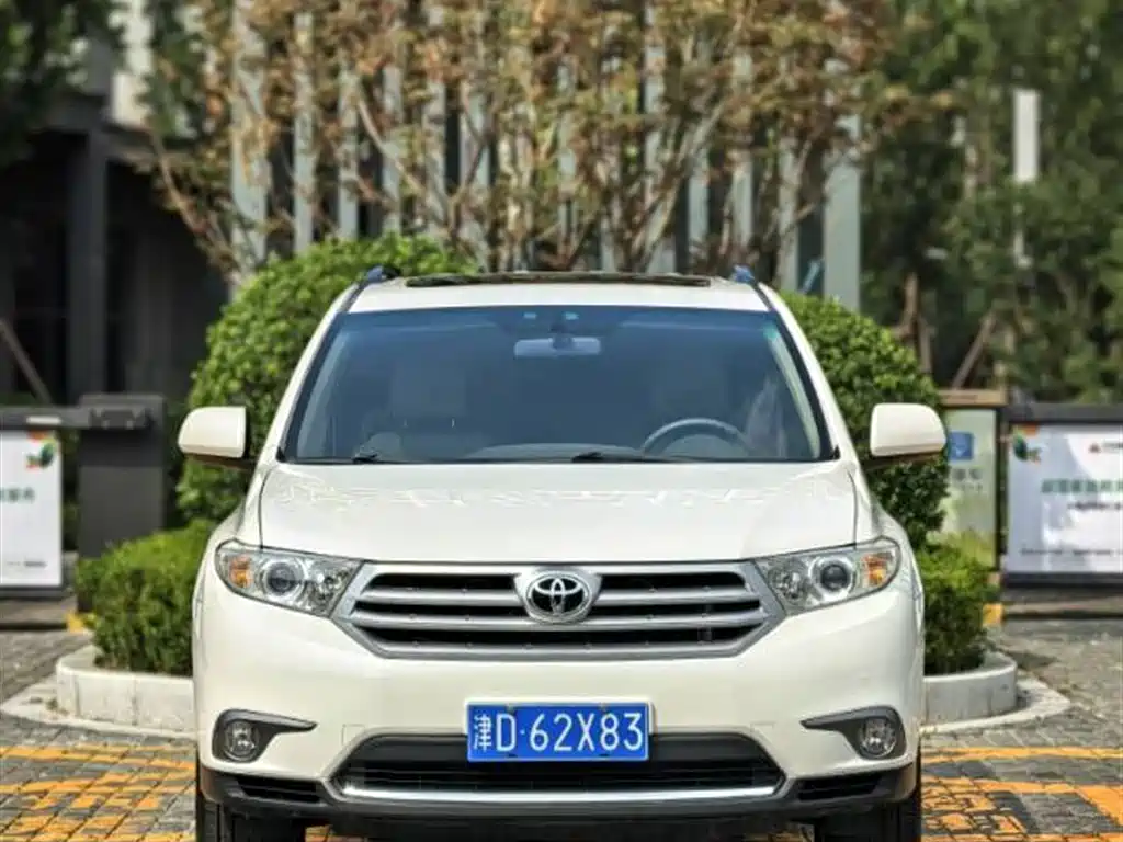 Toyota Highlander 2014 — фото 2