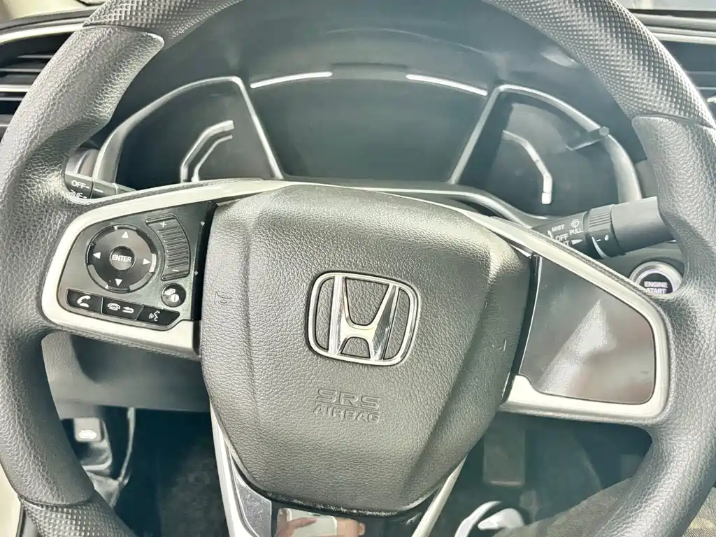 Honda Civic 2019 — фото 6