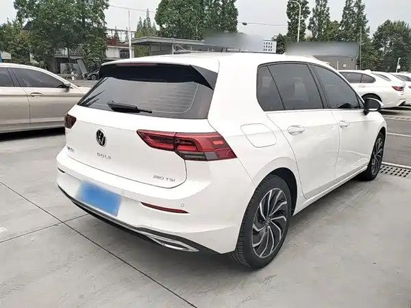 Volkswagen Golf 2021