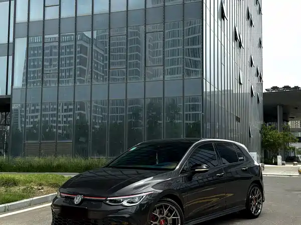 Volkswagen Golf GTI 2022