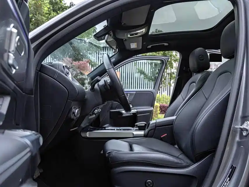 Mercedes-Benz GLB 2023