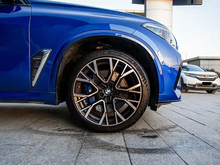 BMW X5 M 2020 — фото 5