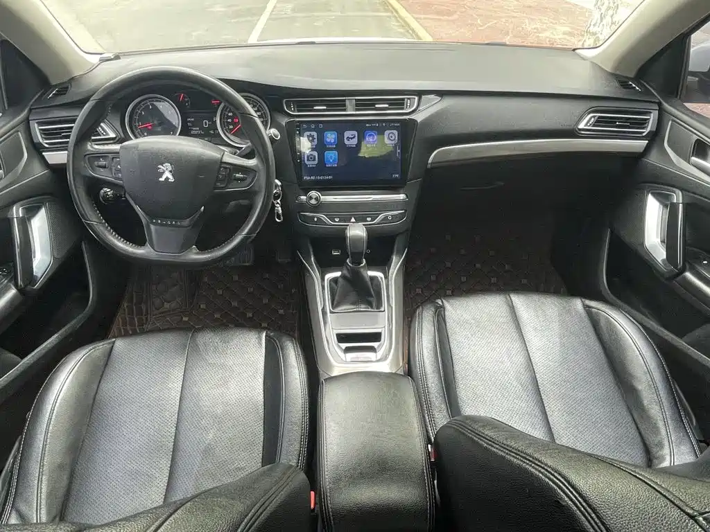 Peugeot 408 2015 — фото 21