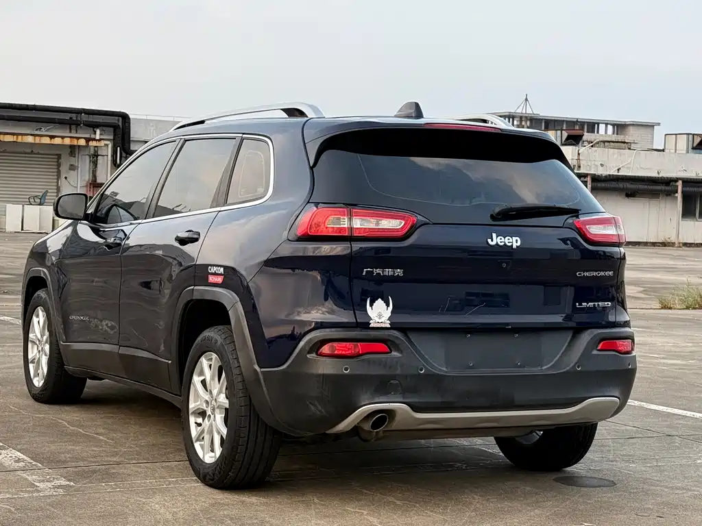 Jeep Cherokee 2016 — фото 4