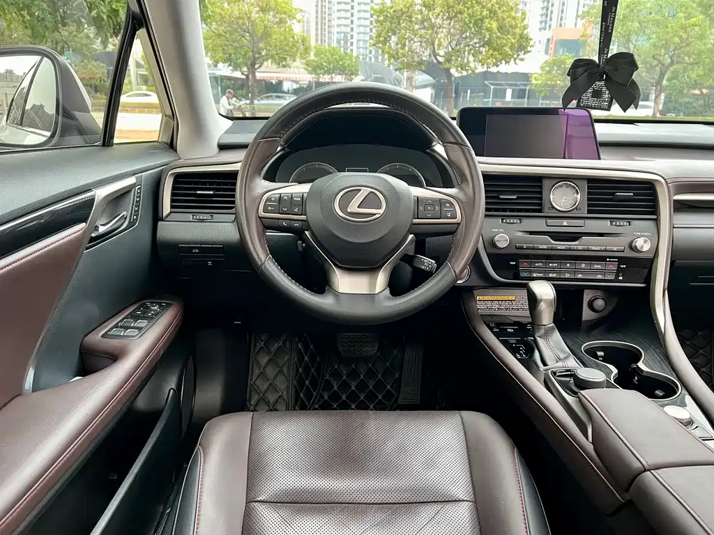 Lexus RX 2019 — фото 11