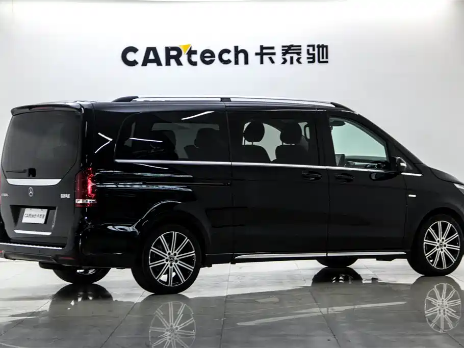 Mercedes-Benz V-Class 2023 — фото 4