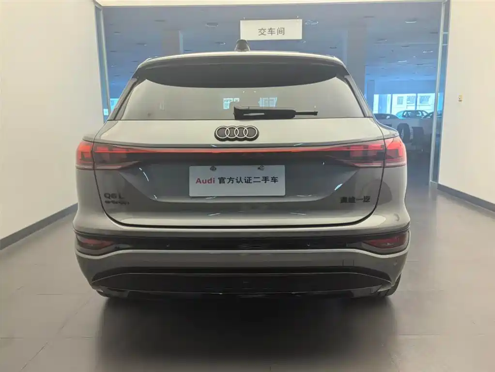 Audi Q6L E-Tron 2025 — фото 3