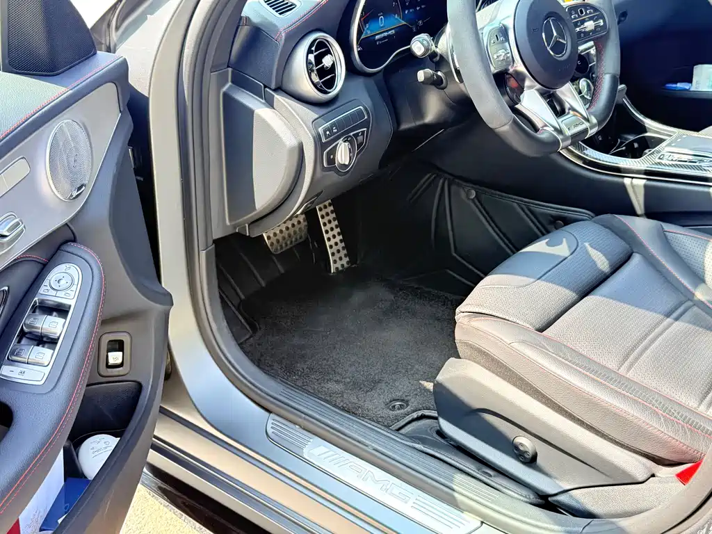 Mercedes-Benz C-Class AMG 2022 — фото 18
