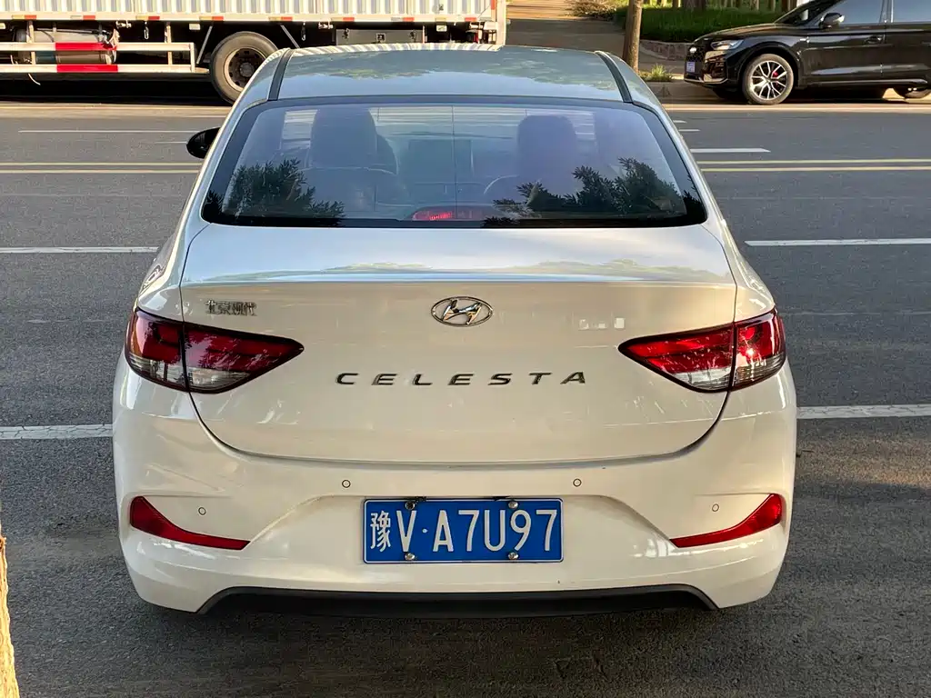 Hyundai Elantra 2020 — фото 10