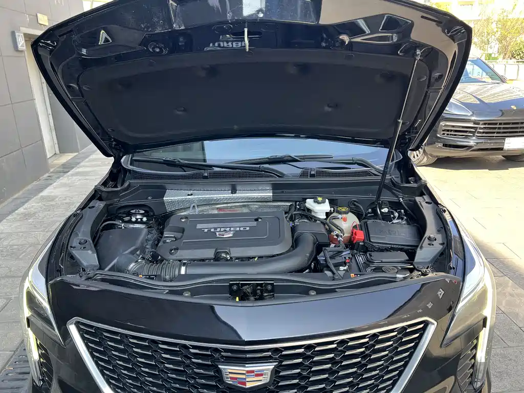Cadillac XT4 2023 — фото 35