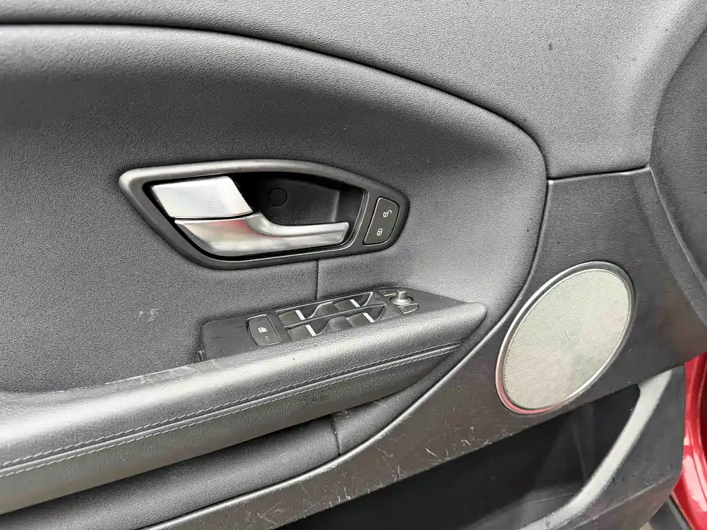 Land Rover Evoque 2018 — фото 14