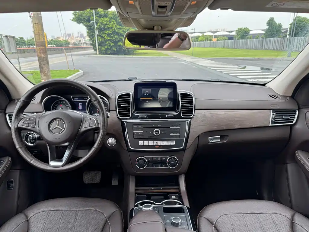 Mercedes-Benz GLE 2018 — фото 10
