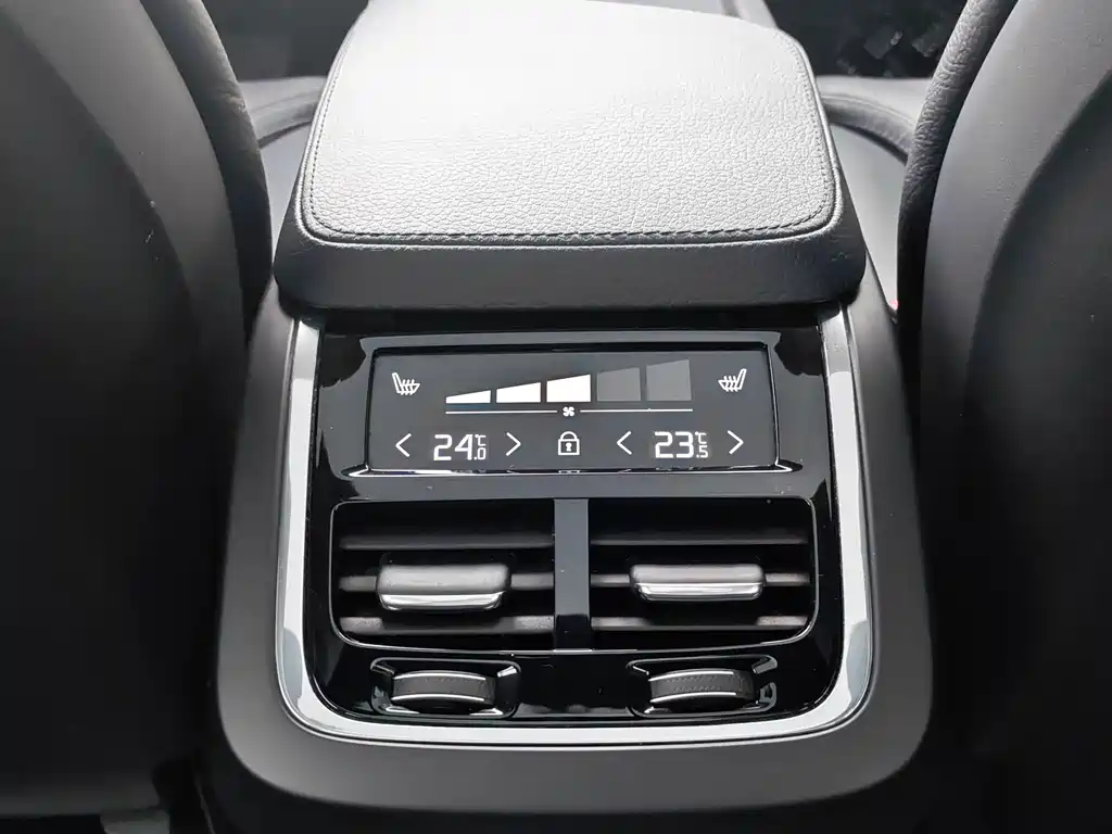 Volvo V90 2018 — фото 17