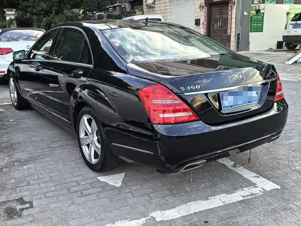 Mercedes-Benz S-Class 2010