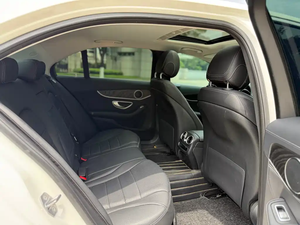 Mercedes-Benz C-Class 2019 — фото 11