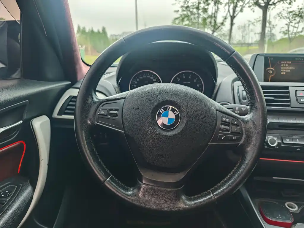 BMW 1 Series 2014 — фото 14