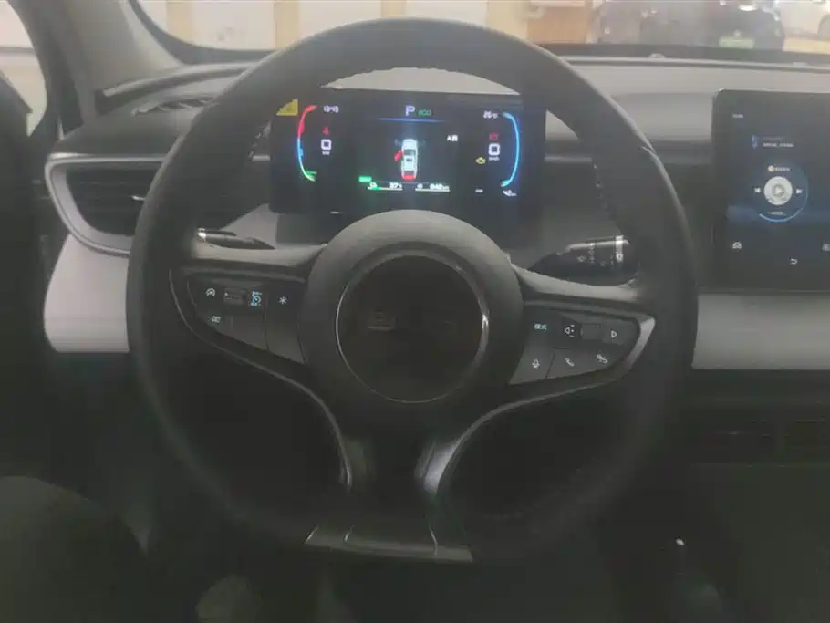 BYD Seal 05 DM-i 2025 — фото 15