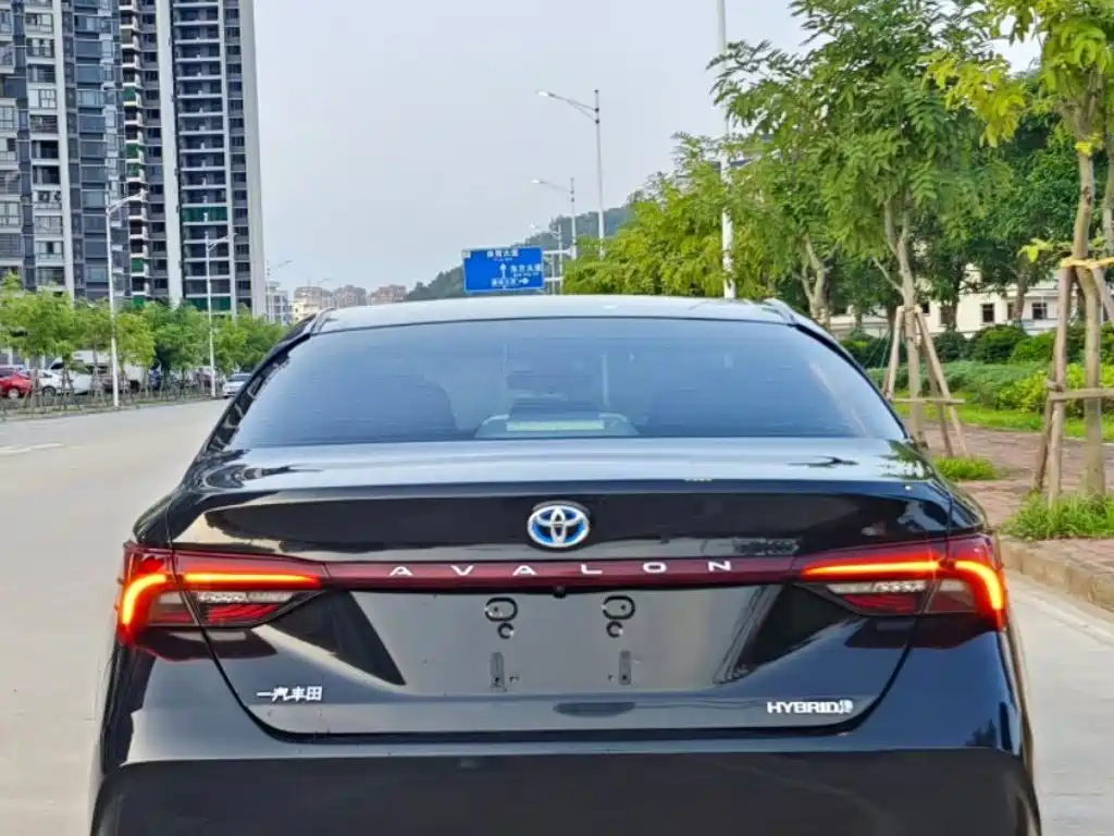 Toyota Avalon 2019 — фото 9