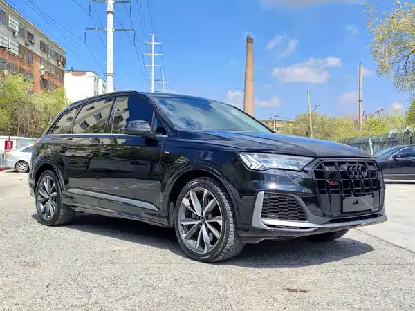 Audi Q7 2023