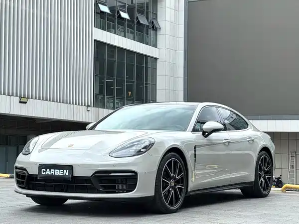 Porsche Panamera 2022