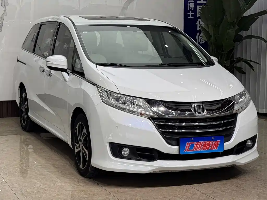 Honda Odyssey 2017 — фото 3