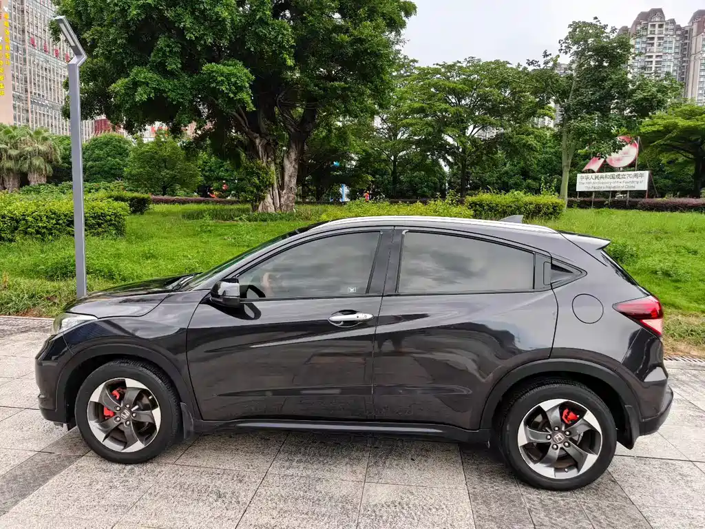 Honda Vezel 2015