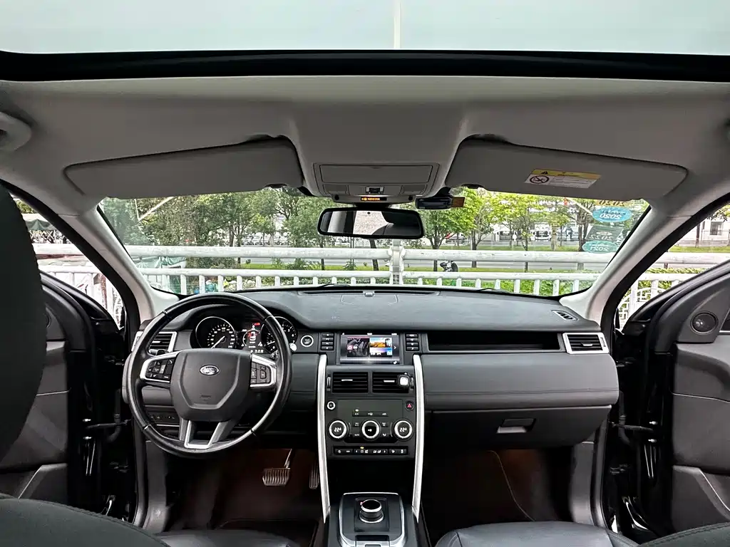 Land Rover Discovery Sport 2018 — фото 8