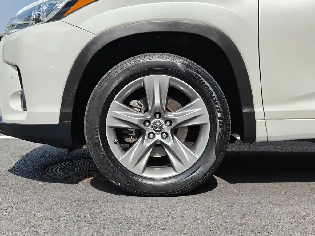 Toyota Highlander 2018 — фото 23