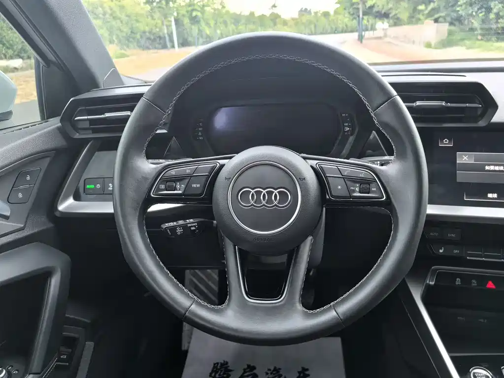 Audi A3 2023 — фото 12