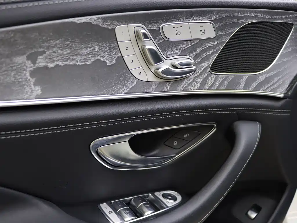 Mercedes-Benz AMG GT 2020 — фото 14