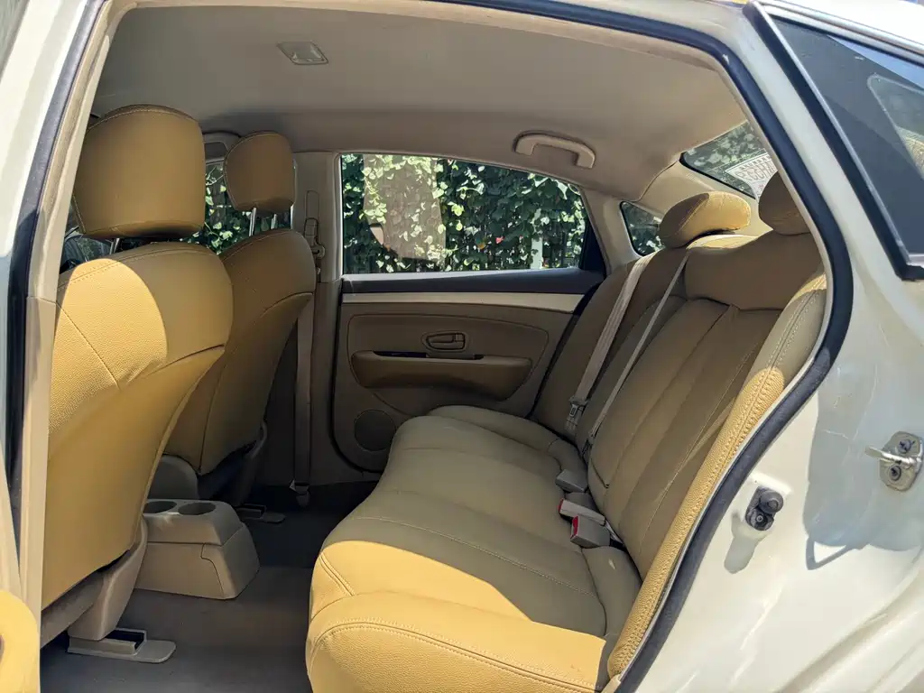 Nissan Sylphy 2015 — фото 8