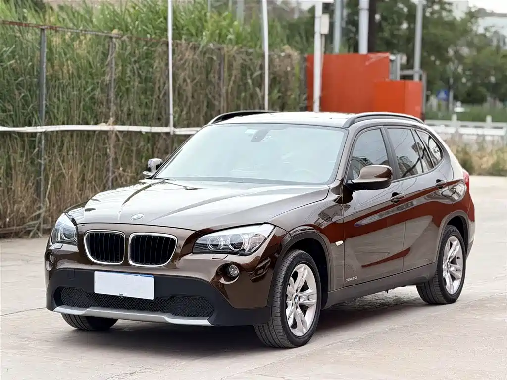 BMW X1 2013 — фото 1