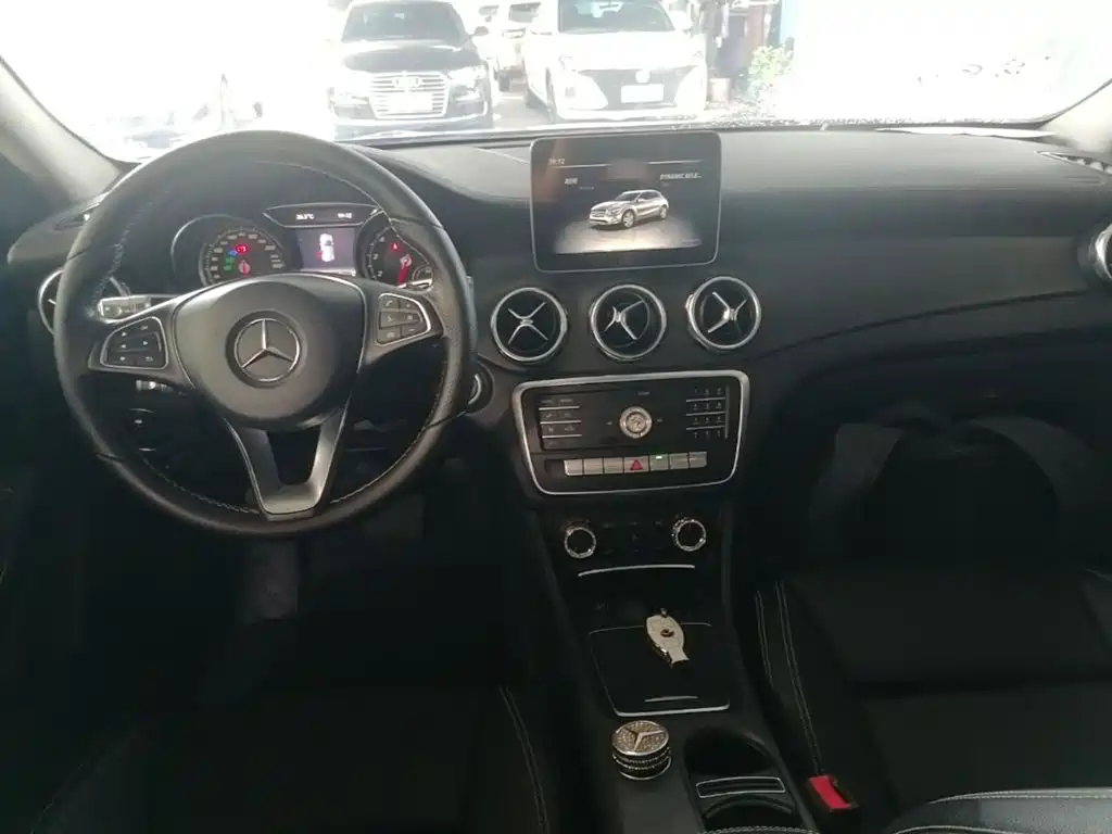 Mercedes-Benz GLA 2019 — фото 10