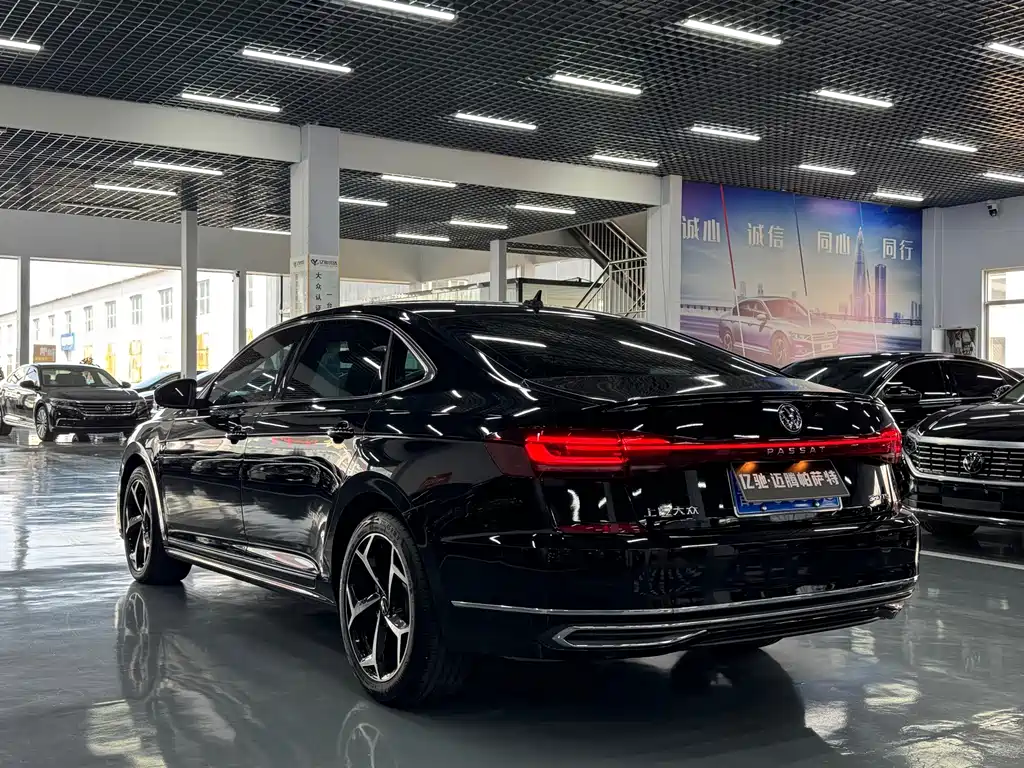 Volkswagen Passat 2024
