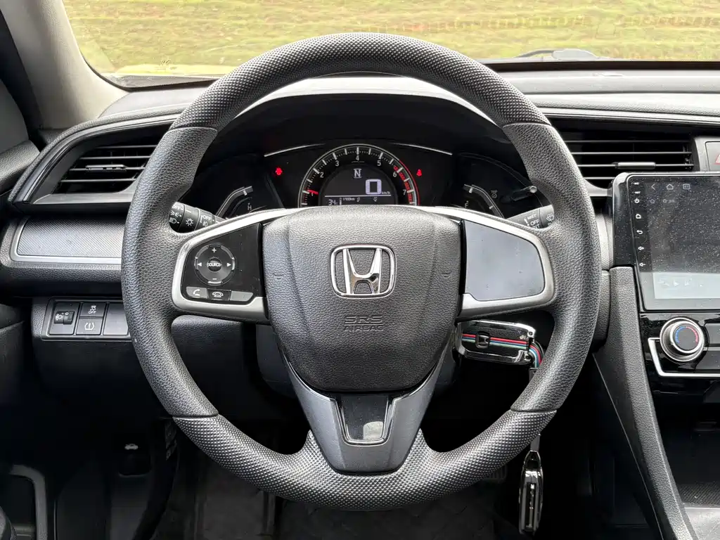 Honda Civic 2017 — фото 16