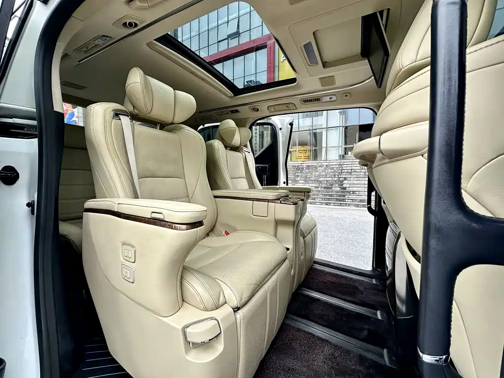 Toyota Alphard 2015 — фото 15