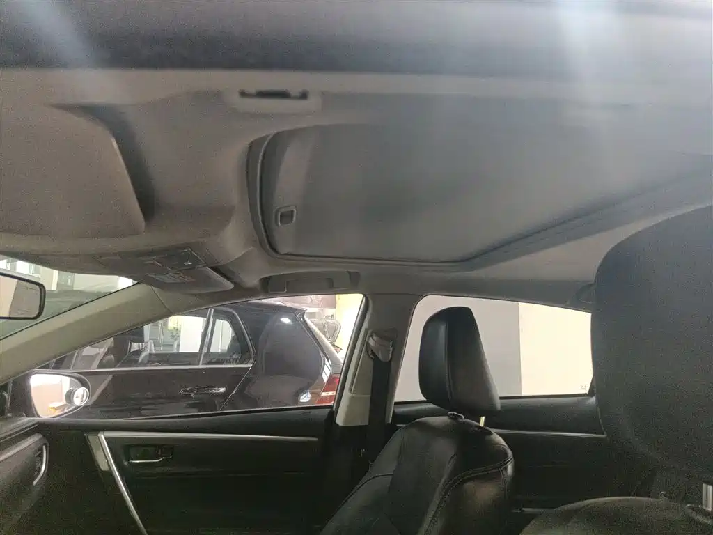 Toyota Corolla 2015 — фото 14