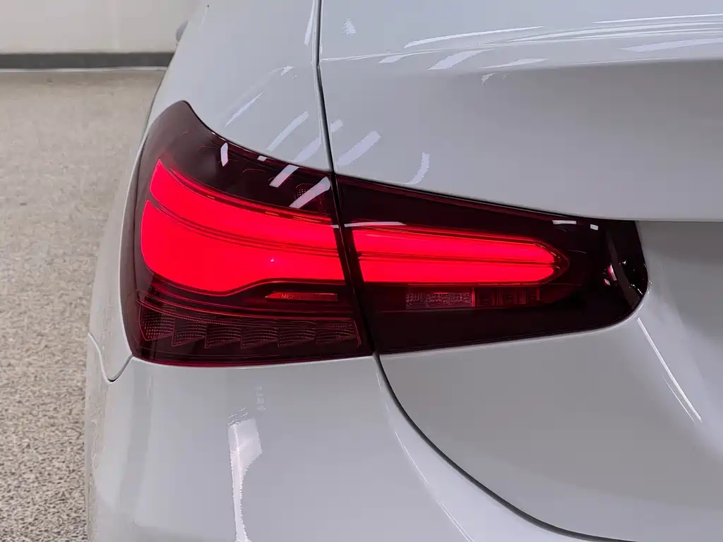 Mercedes-Benz A-Class 2023 — фото 10