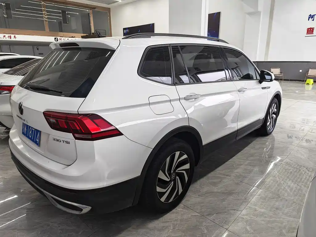 Volkswagen Tiguan L 2022 — фото 15