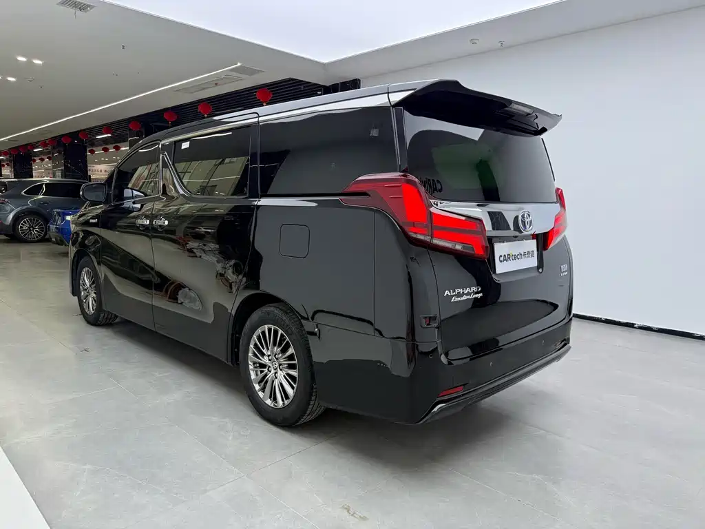 Toyota Alphard 2021 — фото 9