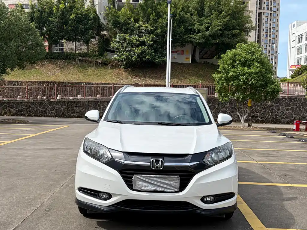 Honda Vezel 2016