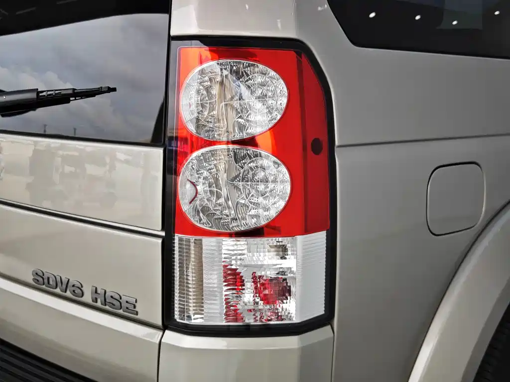Land Rover Discovery 2012 — фото 14