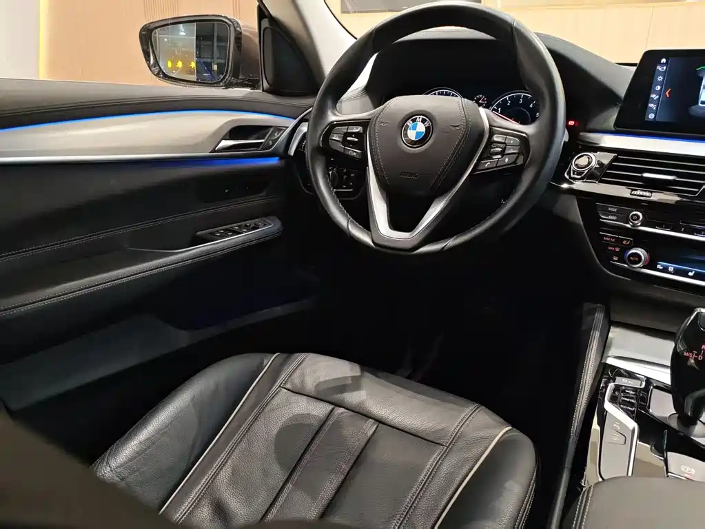 BMW 6 Series GT 2018 — фото 18