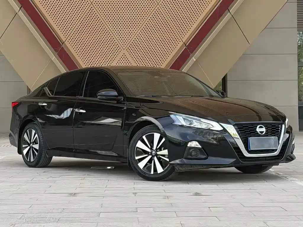 Nissan Teana 2022 — фото 3