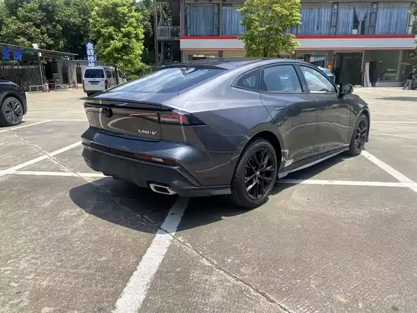Changan UNI-V 2023