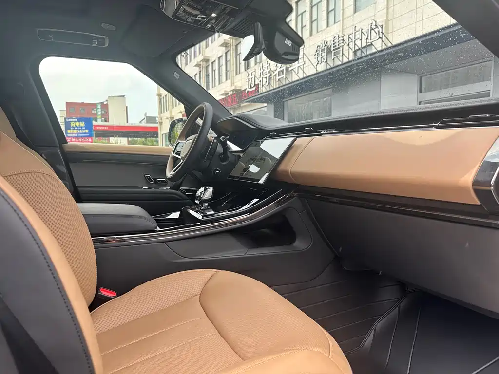 Land Rover Range Rover Sport 2024 — фото 10