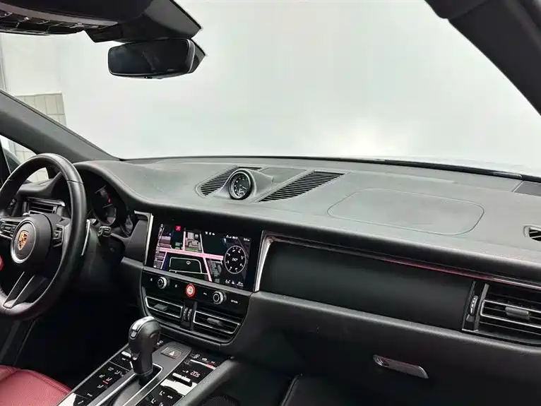 Porsche Macan 2023 — фото 11