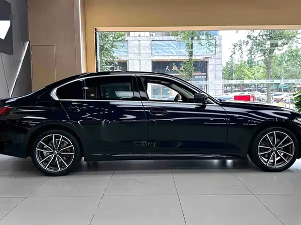 BMW 3 Series 2024