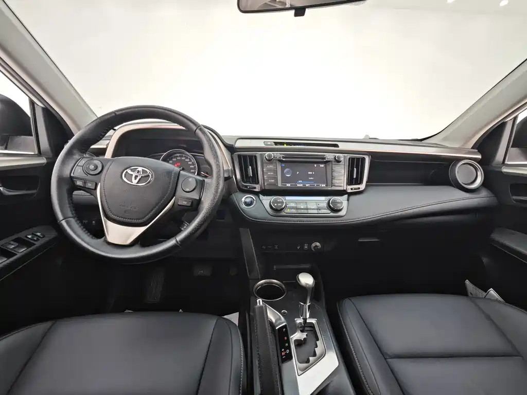 Toyota RAV4 2014 — фото 9